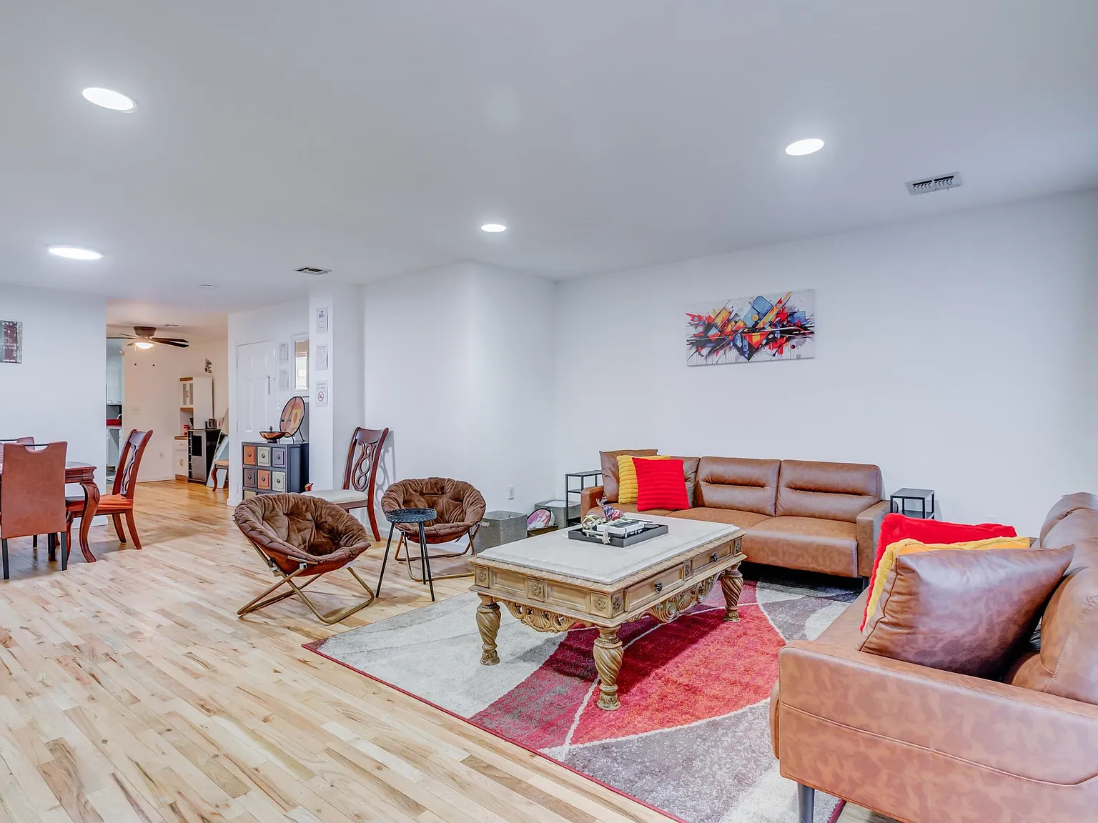 3 bed, 2.0 bath, $2,895 — Photo 4