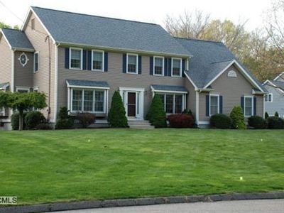 28 Stone House Rd, Shelton, CT, 06484