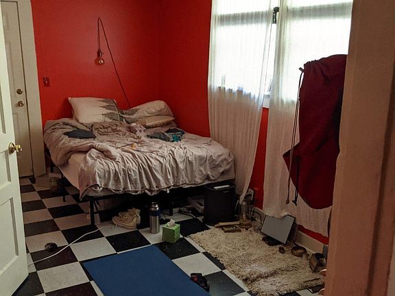 3rd image of 3223 Saint Philip St
