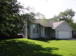 790 Oakdale Ct, Holland, MI 49424