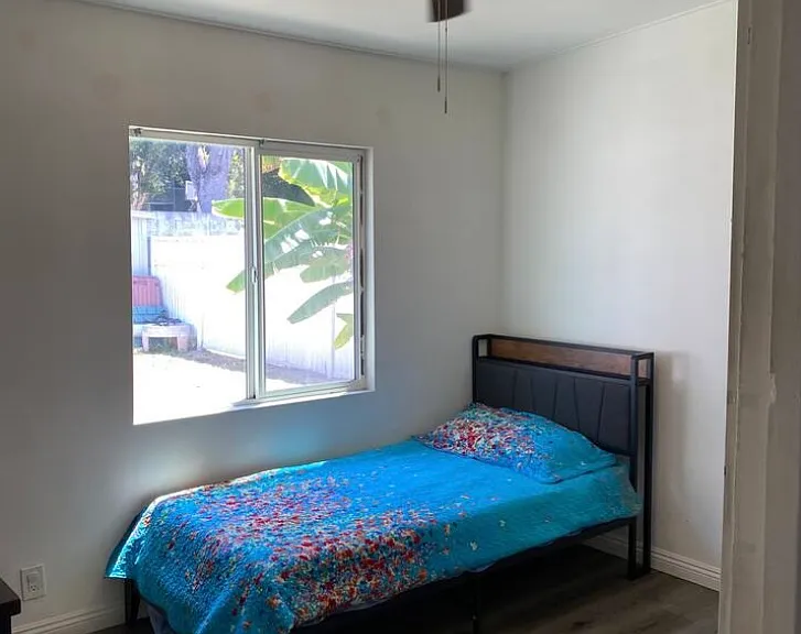 2418 Del Amo Blvd — Photo 19