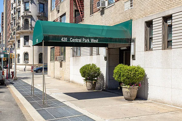 Sold by Compass | media 8
