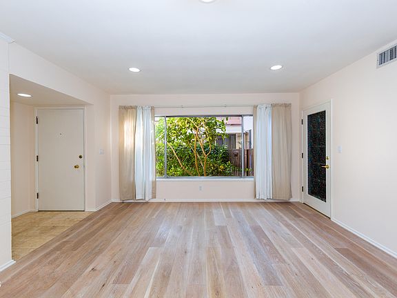 5th image of 1715 Fair Oaks Ave APT 3