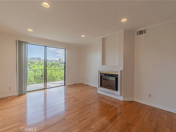 5th image of 555 Maine Ave Unit 303