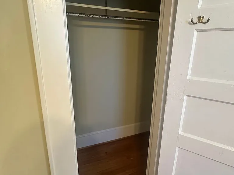 139-141 S. Pickens Street — Photo 10