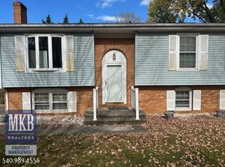 4026 Southwick Cir, Roanoke, VA 24018