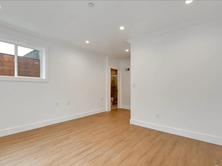 62 Vernon St — Photo 11