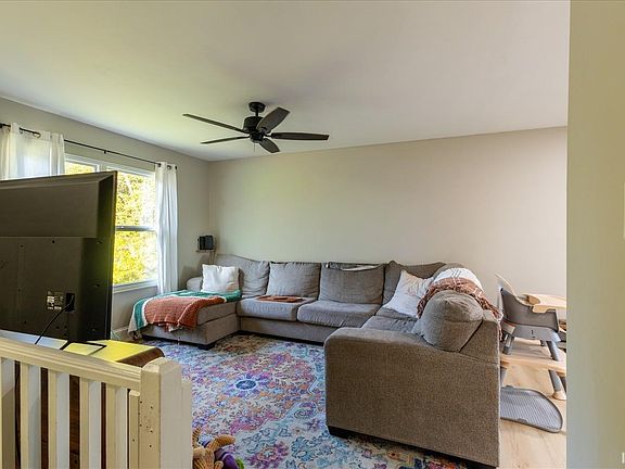 4th image of 7355 Oakpark Dr