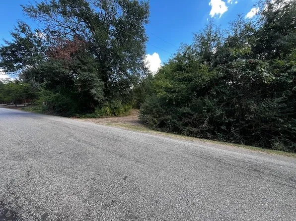 1673 Northshore Rd, Quinlan, TX 75474