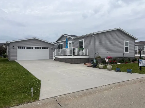 9602 Bishop Dr Unit 41, West Des Moines, IA 50266