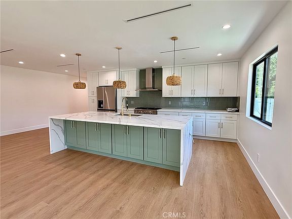 5th image of 22130 Gault St