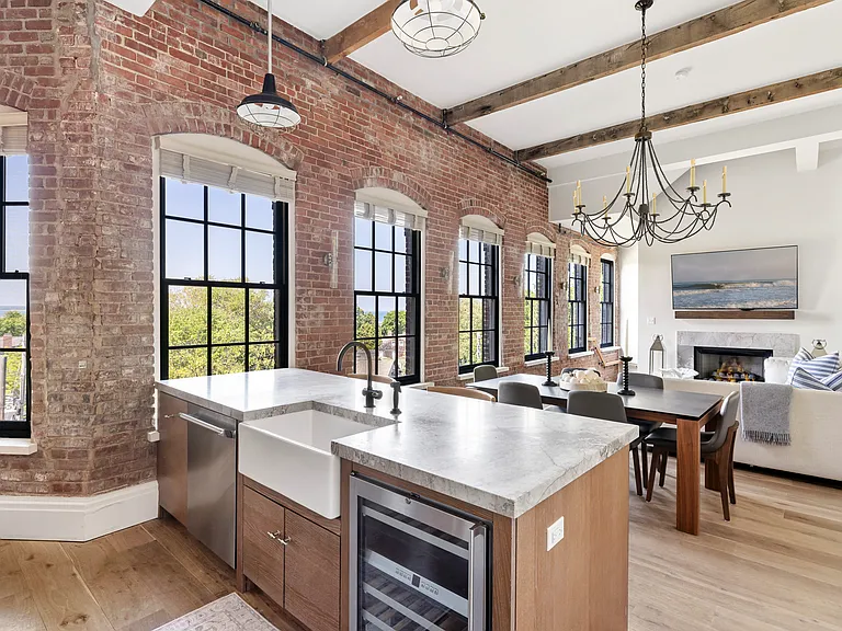 15 Church St #Penthouse 402 — Photo 16