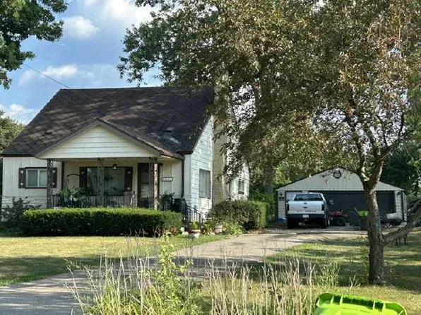 5097 W Court St, Flint, MI 48532