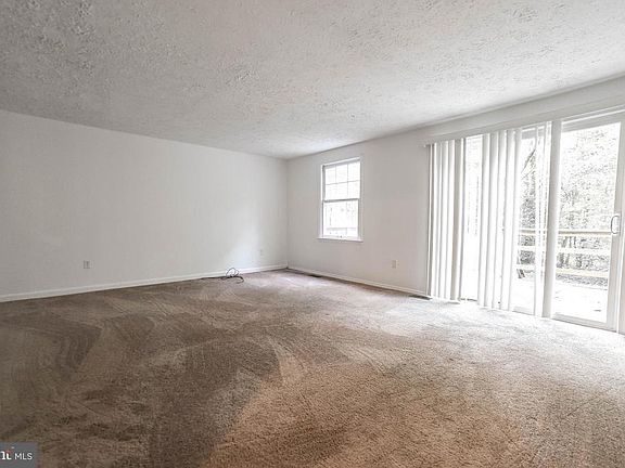 5th image of 20805 Harlequin Ln