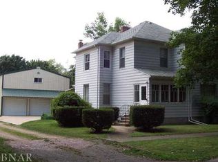 715 N Madison St, Clinton, IL 61727