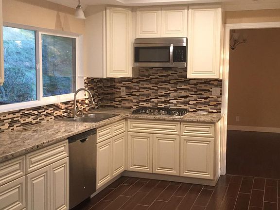 5th image of 2920 Bent Oak Ln