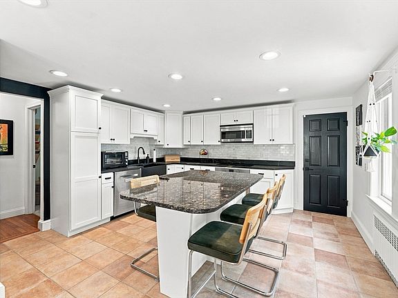 2nd image of 25 Cedarwood Rd