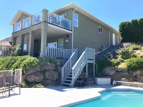 6515 Ferguson Pl, Peachland, BC V0H 1X7