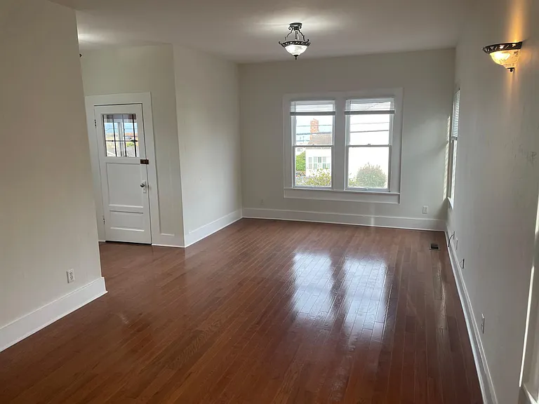 625 Hawthorne St — Photo 3