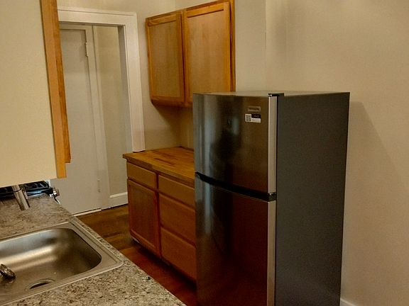 4th image of 1220 W 104th St APT 101