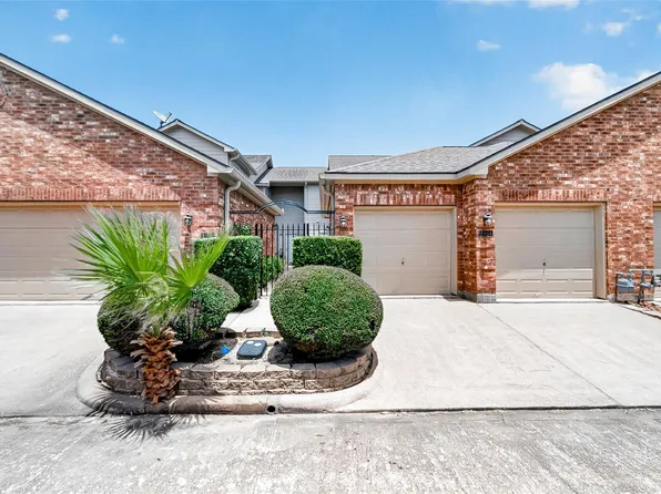 2034 Glencove Dr, Seabrook, TX 77586