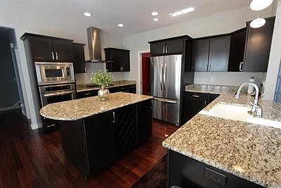 5th image of 2105 Long Cove Cir