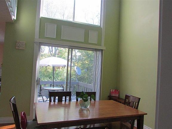 4th image of 73 Twin Lakes Dr