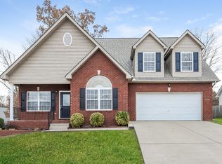 1903 Champlain Dr, La Vergne, TN 37086