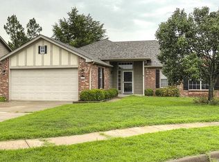 10106 E 85th Ct N, Owasso, OK 74055
