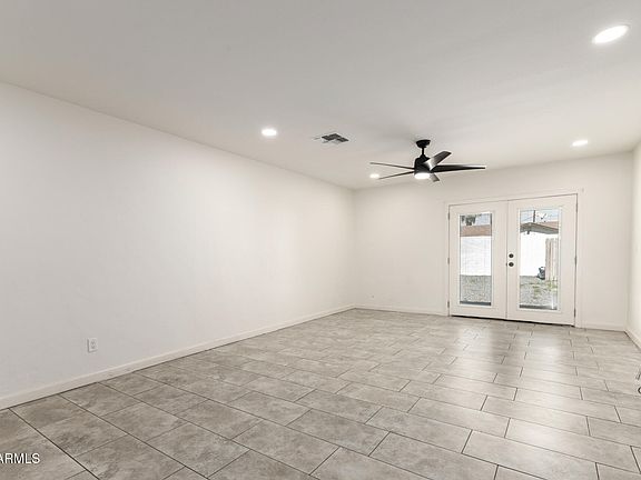 4th image of 1912 W ROMA Avenue