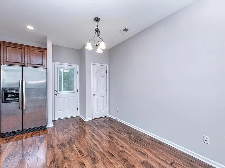 Kitchen table area