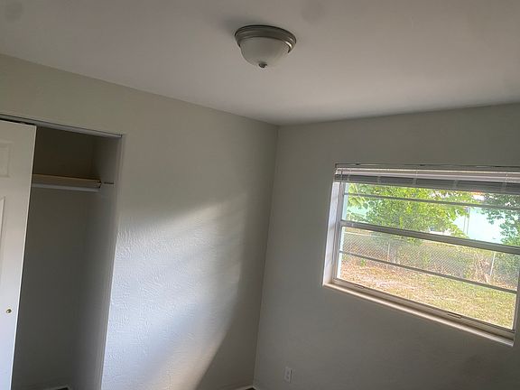 5th image of 29 Highridge Cir