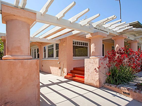 4th image of 4072 Saint James Pl