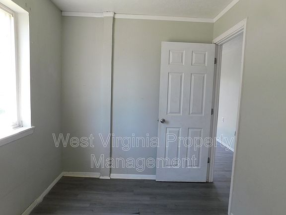 4th image of 130 Elm St #3