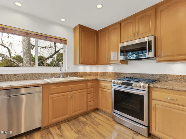 458 Serento Cir, Thousand Oaks, CA 91360