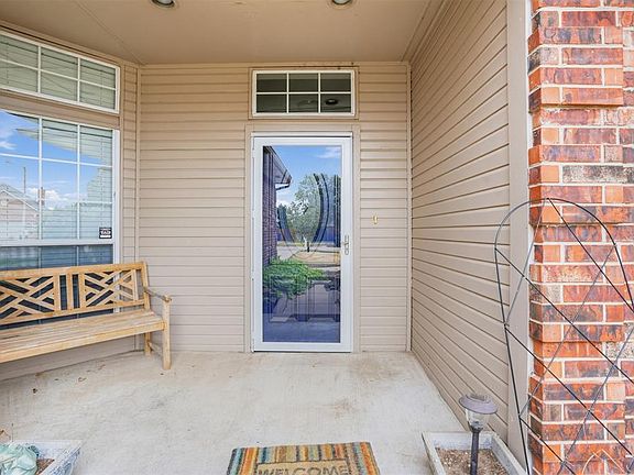 4th image of 3908 Brunswick Ln