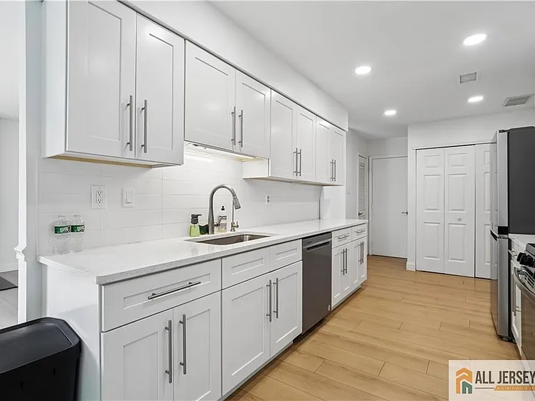 1 Brookline Ct #C — Photo 13