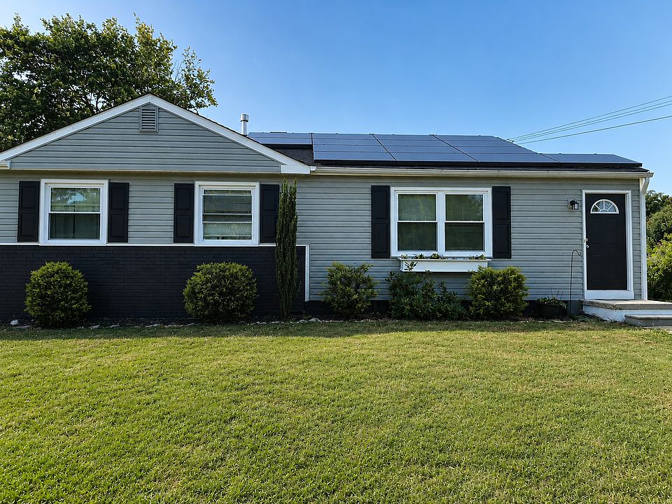1st image of 305 Linden Ln