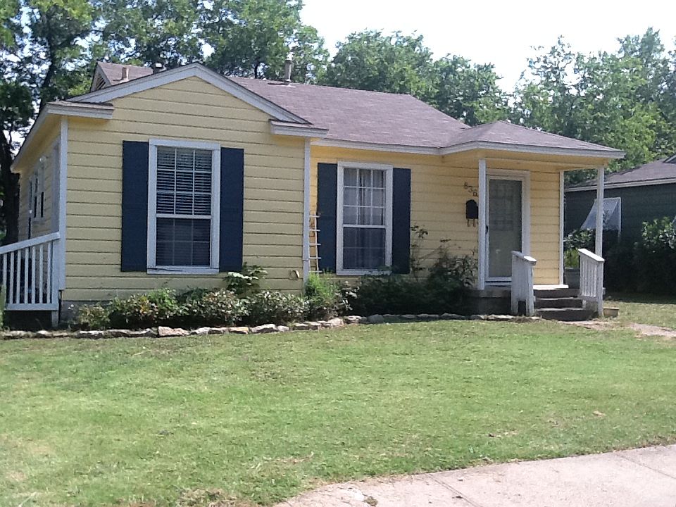 1st image of 836 Mimosa Dr