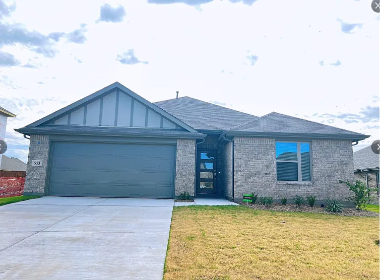 4 bed, 1798 sqft, $1,999 — Photo 1