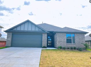 553 Meadow Run Dr, Van Alstyne, TX 75495