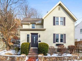 15 Maple St, Melrose, MA 02176