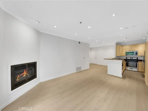 300 N El Molino Ave Unit 327, Pasadena, CA 91101