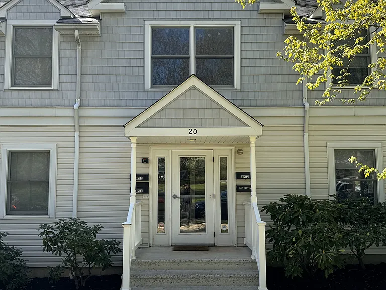 20 W Franklin Ave — Photo 13
