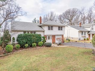 154 Middlesex Ave, Paramus, NJ 07652