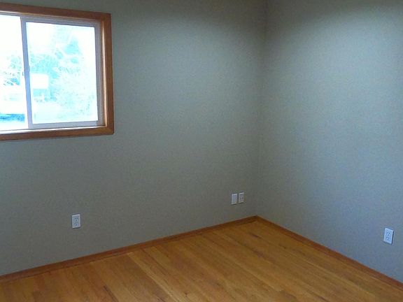 3rd image of 9206 NW Starkrest Ave