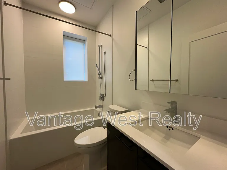 1381 Belaire Ave #Townhouse 3 — Photo 13