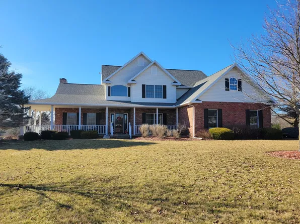 13552 Buck Rd, Bloomington, IL 61705