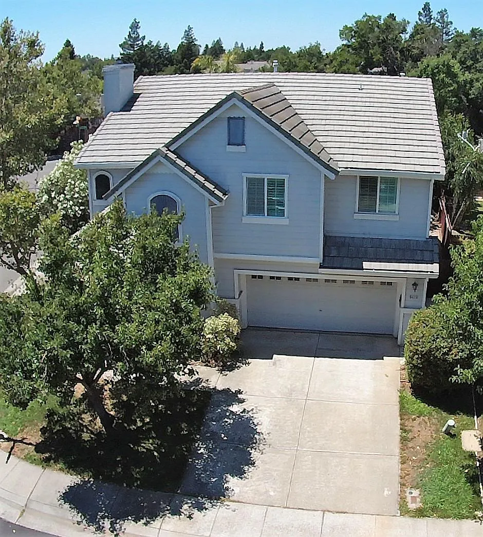 5423 Anchor Bay Way photo 1