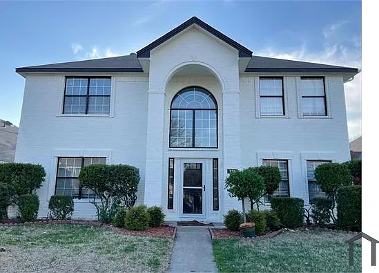 728 Fawn Valley Dr — Photo 1